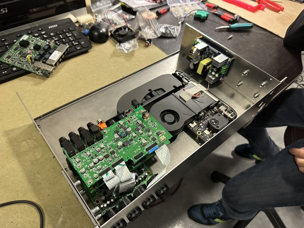 Prueba del chasis diseñado en Fusion 360 en un prototipo sin pintar